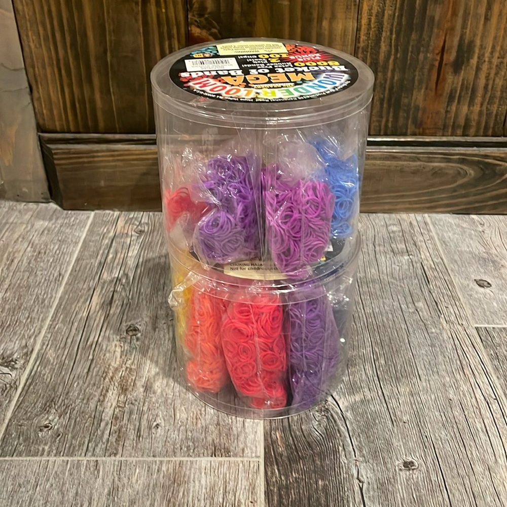 2 wonder loom mega buckets of bands